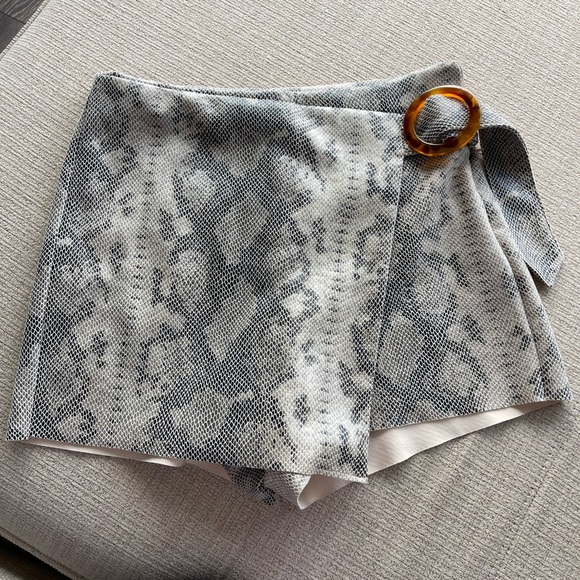 Zara Faux Snakeskin Wrap Skort - Picture 3 of 8